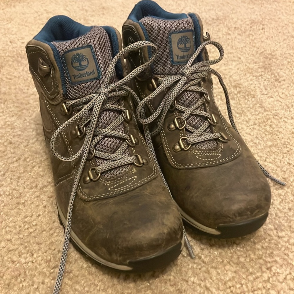 Women’s Timberland hiking boot Size 7.5